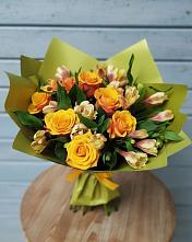 Букет цветов из:  Альстромерии и Розы в Каменоломни