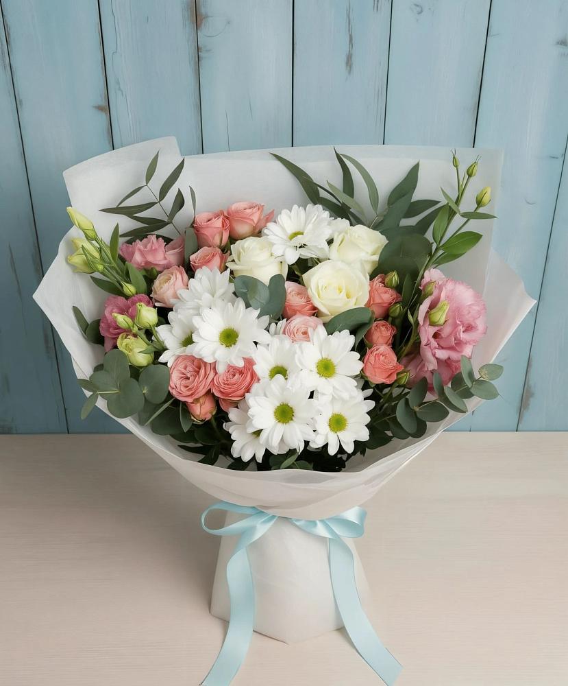 Букет цветов из: Розы, Лизиантусы и Хризантемы в Каменоломни