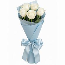 Букет 5 Белых роз Проуд в Каменоломни