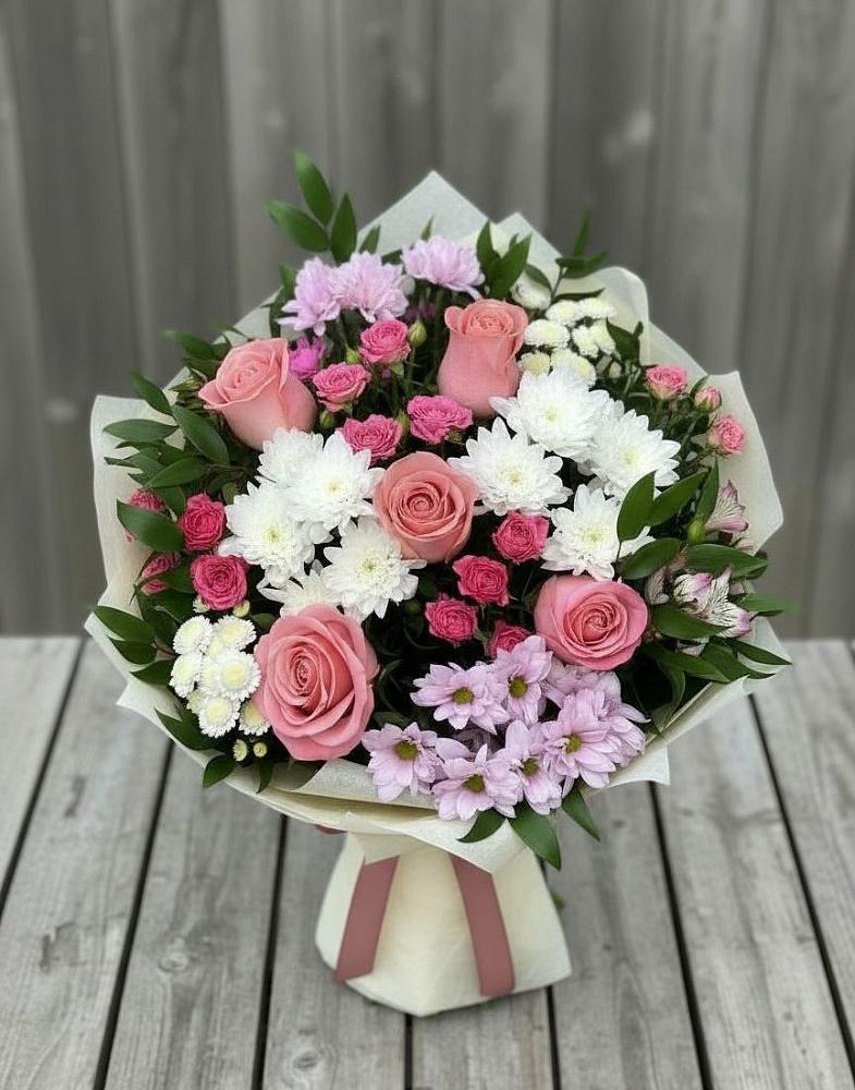 Букет цветов из: Альстромерии, Гвоздики, Розы и Хризантемы в Каменоломни
