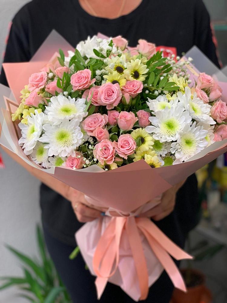 Букет цветов из: Розы и Хризантемы в Каменоломни