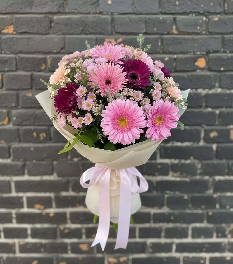 Букет цветов из: Герберы и Хризантемы в Каменоломни