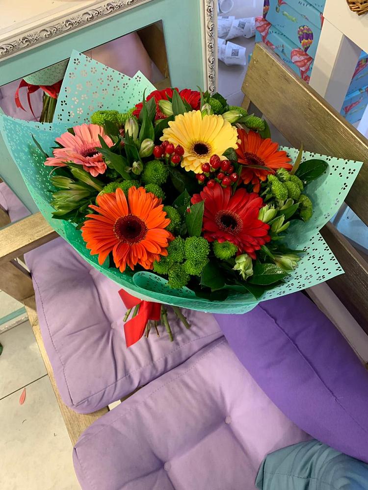 Букет цветов из: Герберы, Хризантемы и Альстромерии в Каменоломни