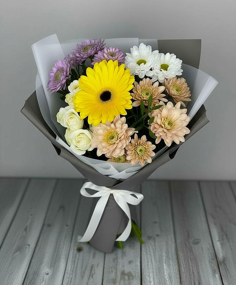Букет цветов из: Розы, Герберы и Хризантемы в Каменоломни