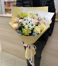 Букет цветов из:  Альстромерии, Розы и Хризантемы в Каменоломни