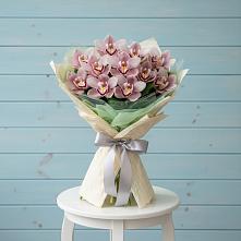 Букет цветов из:  Орхидеи и Розы в Каменоломни