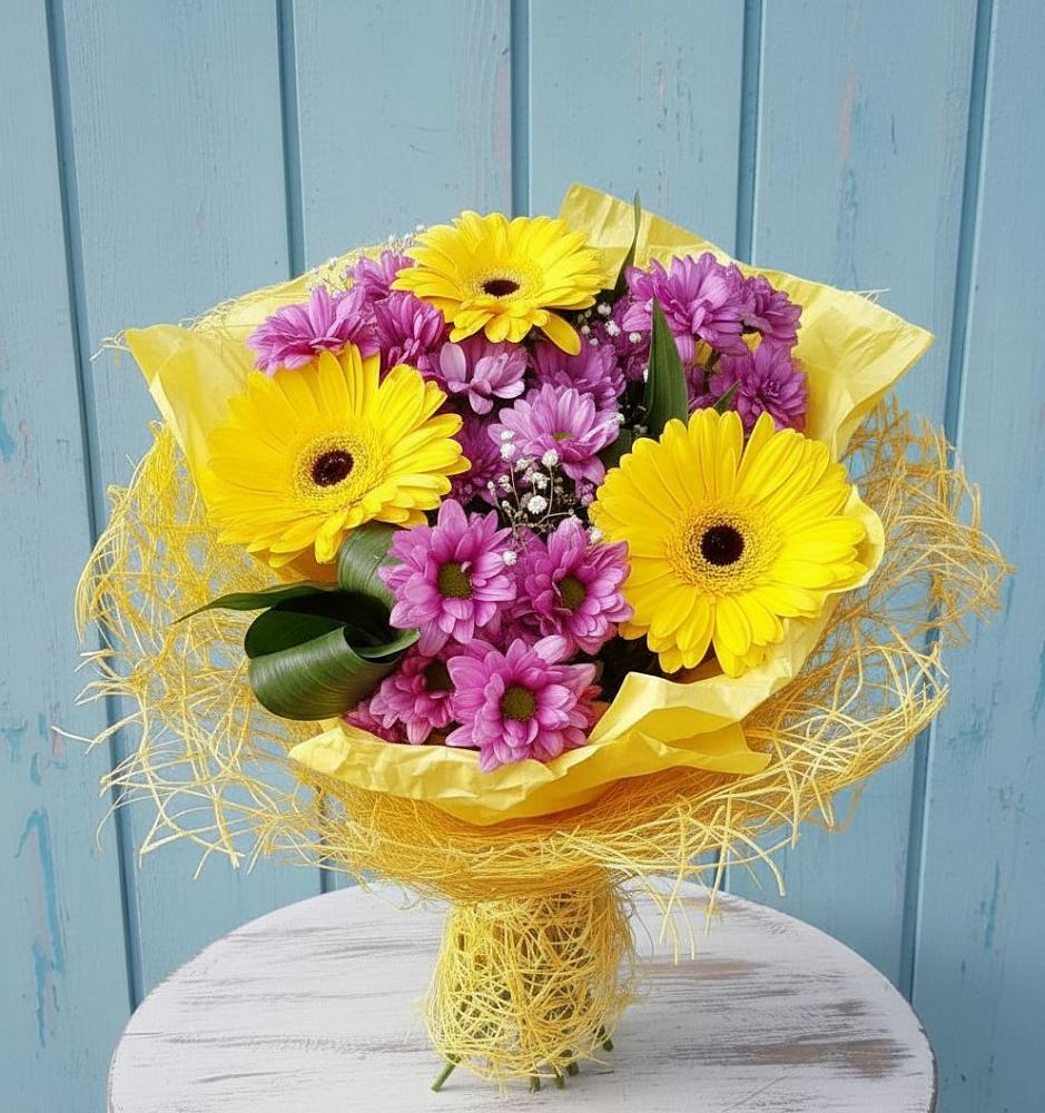 Букет цветов из: Хризантемы и Герберы в Каменоломни