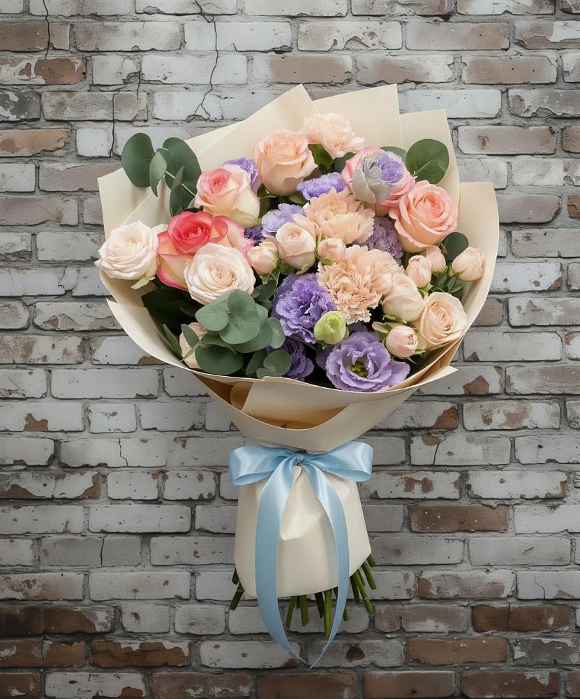 Букет цветов из: Розы, Лизиантусы и Гвоздики в Каменоломни