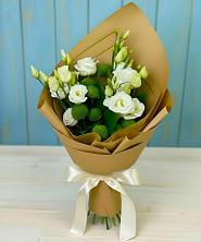 Букет цветов из:  Хризантемы и Лизиантусы в Каменоломни