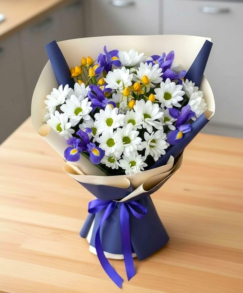 Букет цветов из: Розы, Ирисы и Хризантемы в Каменоломни