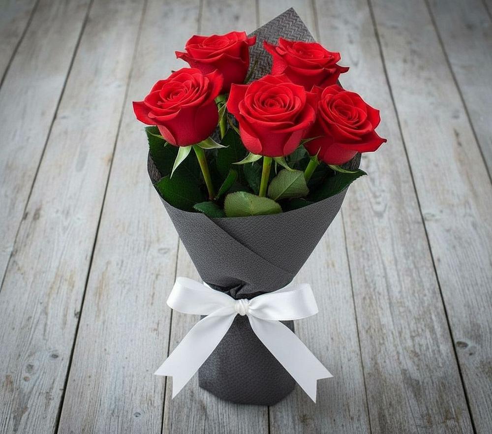 Букет 5 Красных роз Эдлесс Лав в Каменоломни