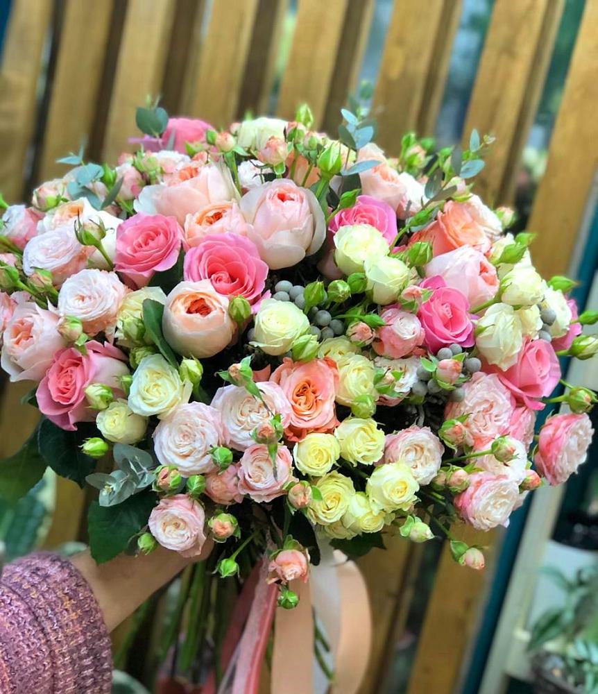 Букет цветов из: Розы в Каменоломни