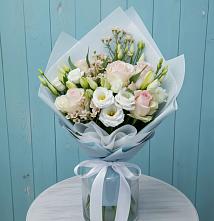 Букет цветов из:  Розы и Лизиантусы в Каменоломни