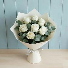 Букет Белые розы в Эвкалипте в Каменоломни