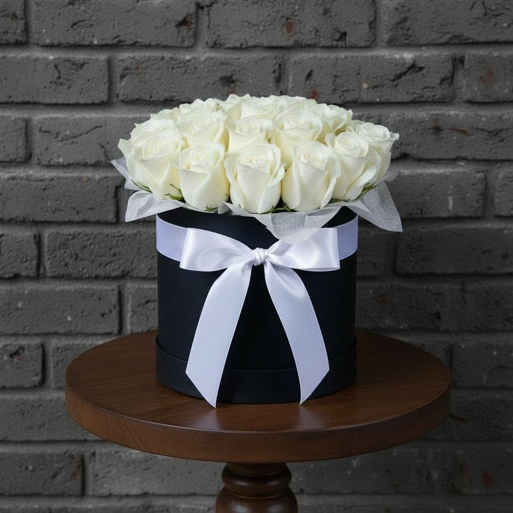 Цветочная композиция из Розы в шляпной коробке в Каменоломни