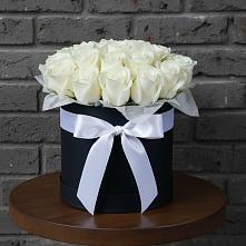 Цветочная композиция из Розы в шляпной коробке в Каменоломни